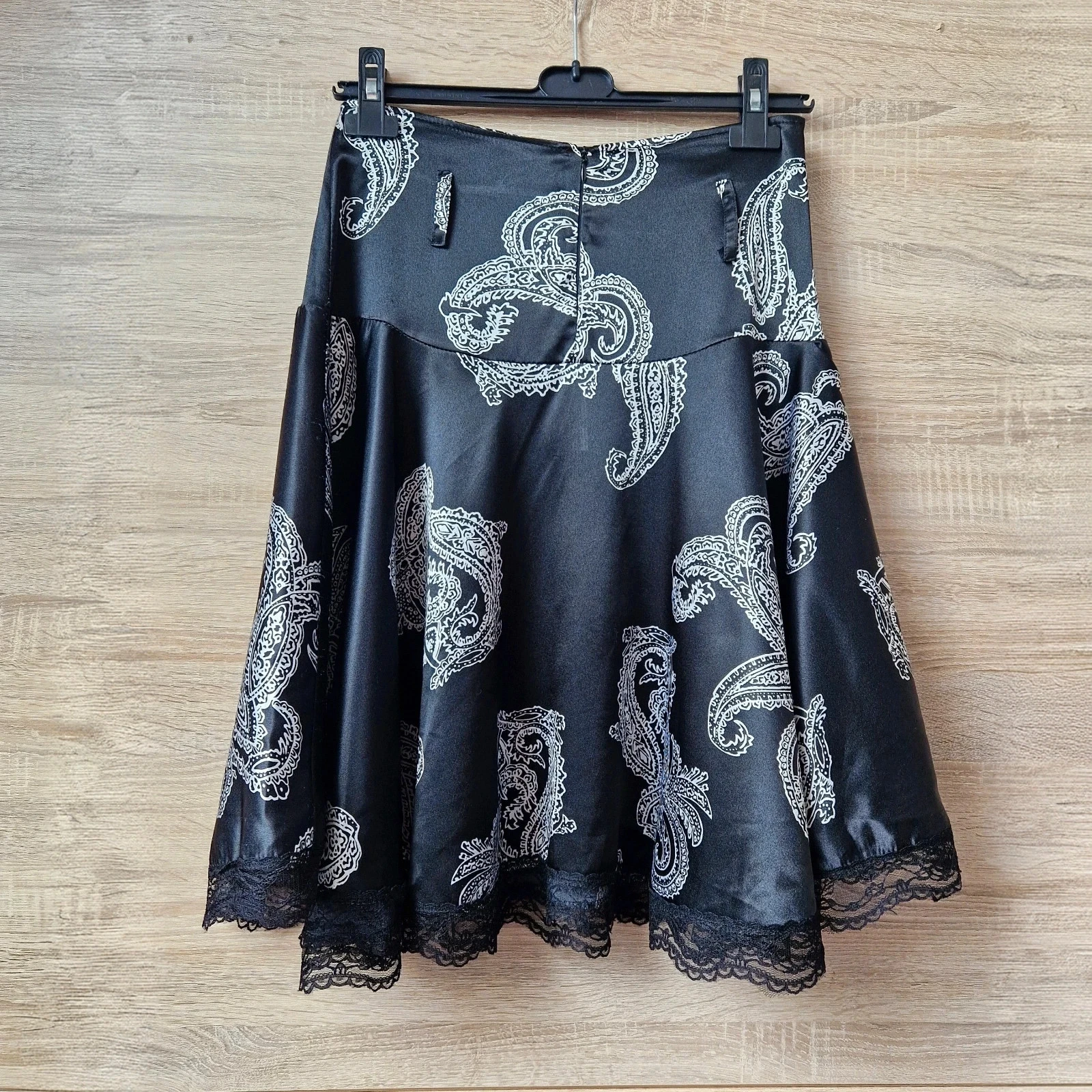 Falda satinada Talla 1 – photo 2